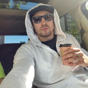 Meet your Posher, Istvan